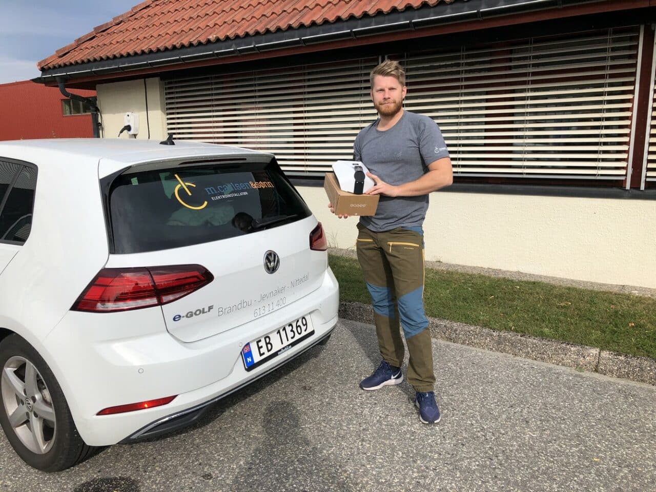 Sigurd-ladeboks_lading_hjemme
